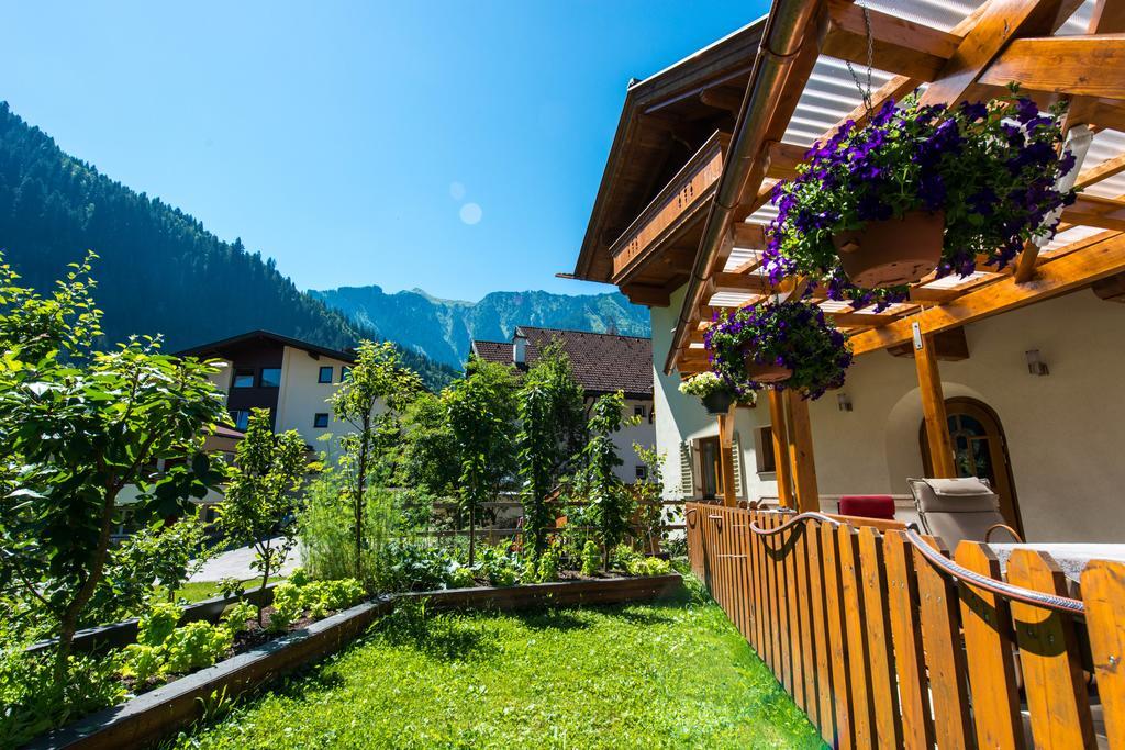 Hotel Moroder Haus à Mayrhofen Extérieur photo
