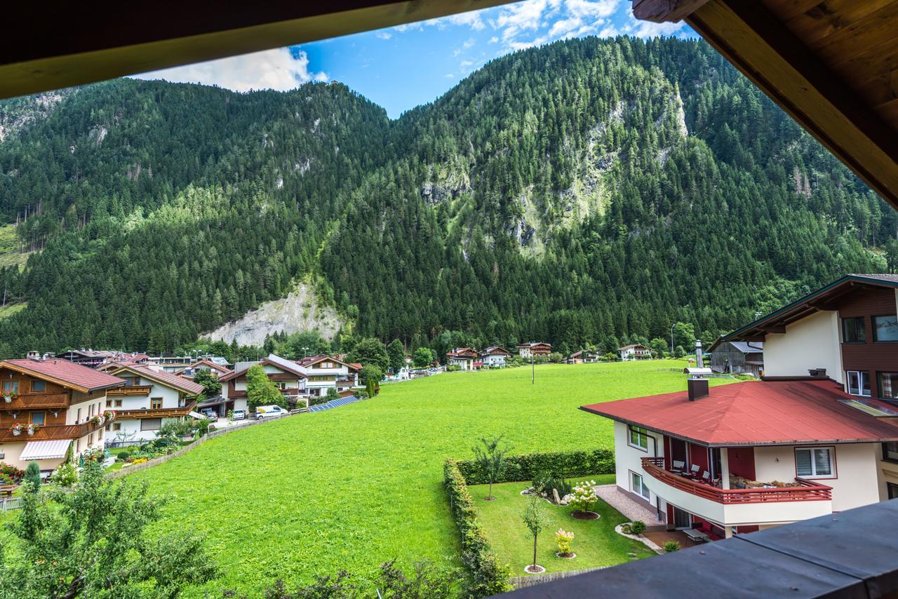 Hotel Moroder Haus à Mayrhofen Extérieur photo